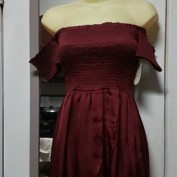 Attar'd State Dress cut off shoulders - Picture 4 of 11